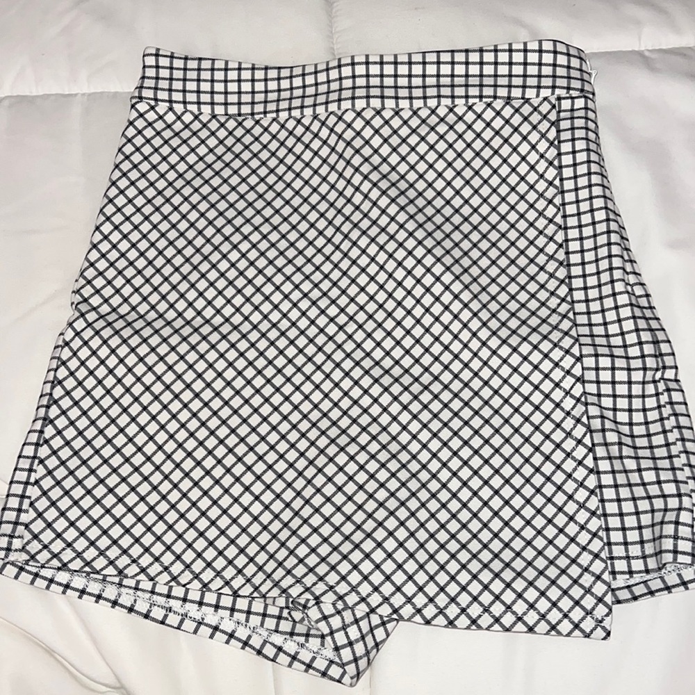 Garage skort never worn with tags size xs